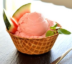 Watermelon-Ice-Cream Hard candy sorbet anguria gelato liqueur